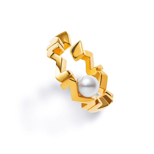 MIKIMOTO的M Collection珍珠耳骨夹，2万6000元 。（MIKIMOTO提供）