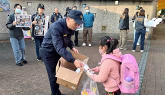 迎接開學首日交安專案 桃園警讓學童安全走入校園