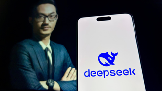 DeepSeek爆火！創始人梁文峰受邀赴巴黎參加AI峰會