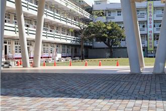 行政院精簡人事 苗栗縣用外包解決學校清潔人力短缺問題