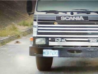 砂石車碾死狗遭網友肉搜！司機辯「吃藥昏眩」 法官不採信