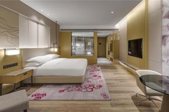 高雄万豪推「告五人演唱会住房专案」 2／15中午开抢