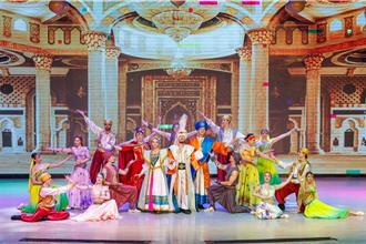 犒賞春節加班人員 玩樂園住房享優惠