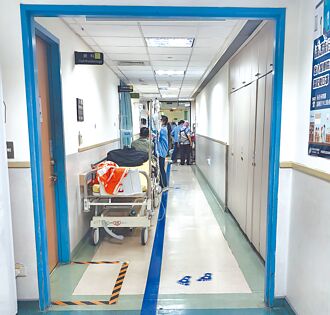 急診壅塞 醫籲健保增加給付