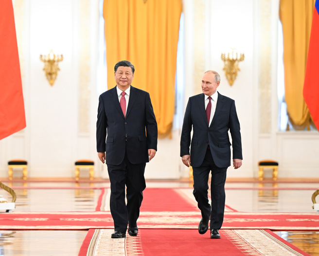 北京已宣布中共国家主席习近平将于今年5月应邀前往俄罗斯参加卫国战争胜利80周年活动，届时川普与普丁是否联手对付中国，应该会更加明朗化。(图／新华社）