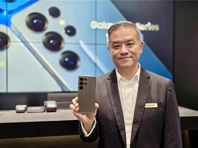 台湾三星电子行动通讯事业部总经理陈启蒙预估Galaxy S25系列较前代成长2成。（古明弘摄）