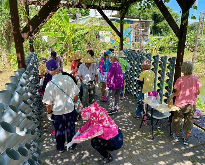 环境部推动「低碳永续家园评等推动计画」，新竹市政府去年辅导1区6里参与，其中茄苳里取得「银级」评等。（新竹市政府提供／陈育贤新竹传真）