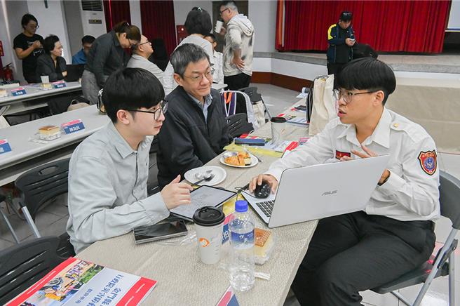 2024年度行政院灾害防救业务联合访评日前在金门县消防局举行，在各单位的共同努力下，金门荣获20项优等及1项佳等的杰出成绩。(图／金门县消防局提供)