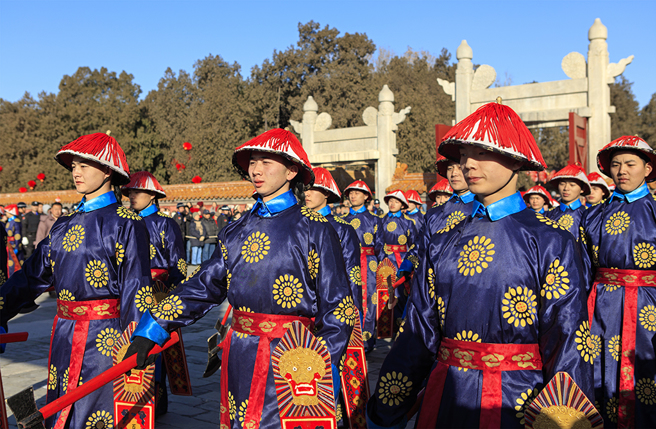 晚清的紫禁城曾发生一场大火，是太监偷东西后故意而为，溥仪得知后气愤不已，几乎将所有太监都驱逐出宫。（示意图：Shutterstock／达志）