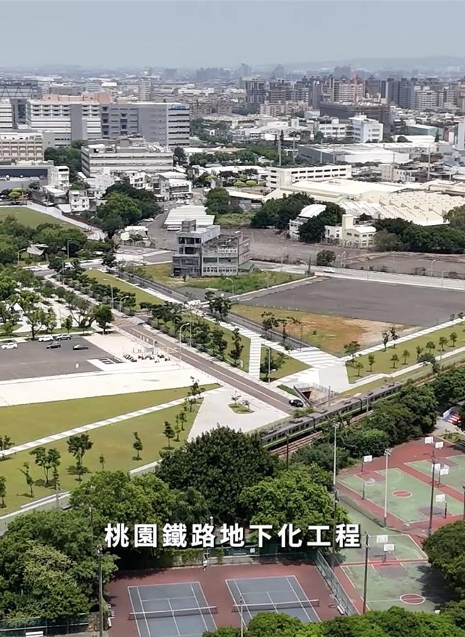 桃园市都发局10日推出AI虚拟主播「好市小姐」，长髮大眼搭配灿烂笑容很吸睛，首日上线就吸引大批网友互动。(都发局提供／蔡依珍桃园传真)