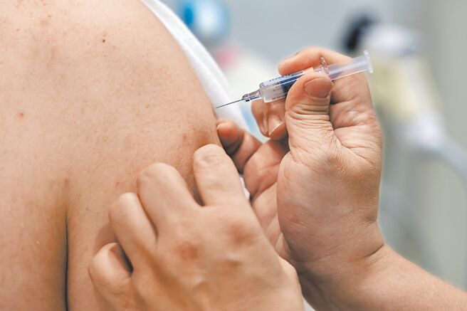 一名馬來西亞網紅指控，重感冒的女兒被醫院注射不明針劑，沒多久女兒就過世了。（示意圖／本報資料照片）