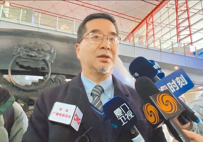 馬英九基金會執行長蕭旭岑10日表示，兩岸民間交流是兩岸民眾的共同期待，他願意代為傳達台灣民眾的心聲，期盼今年兩岸恢復熱絡交流。（藍孝威攝）