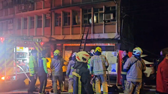 基隆民宅遭祝融　老婦嗆暈送醫插管急救中