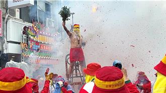 影》炮炸寒單爺震撼登場 台東元宵節「雨」神同行