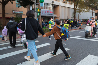 繳學雜費免出門 新北整合8種線上支付