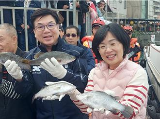 參與野柳神明淨港文化祭  藍綠新北市長熱門人選尬場  