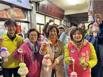 台中南區國光里福正宮慶元宵 群眾提燈籠巡里祈福