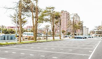 快捷9號 開學日跳票 竹縣長怒廢經營路權