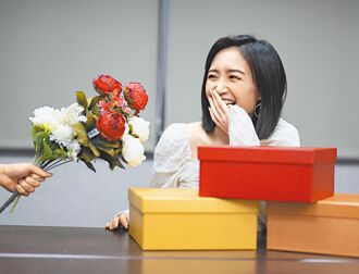 電商搶粉紅財 應景商品買1送1