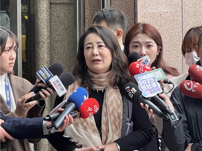 为13位被罢绿委向赖清德请命，吴思瑶中常会提两点请党中央协助。曾薏苹摄