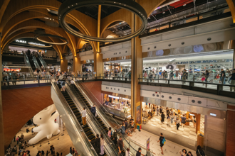 新店裕隆城1店面「開門就排爆」 路人看傻：真的嚇到