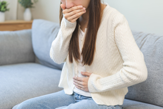 魔王級諾羅！醫揭可怕原因：吐一次噴幾千萬隻病毒