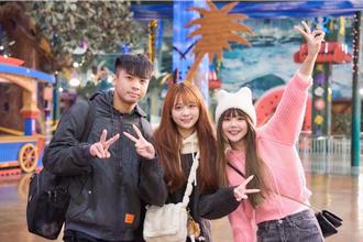 「最美网红女公关」抽月老上上籤 比熊兴奋：今年有望脱单