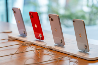 iPhone SE4快來了！蘋果「最平價AI手機」 台積電等7供應鏈大進補