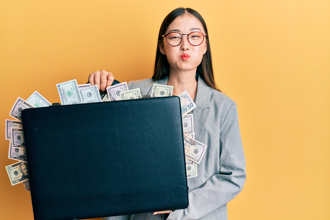 4生肖蛇年走偏財運 屬雞「青龍」入命迎意外財