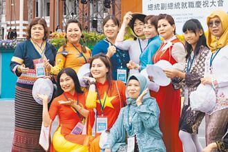 聘婚姻來台新住民 僱主月領1.1萬