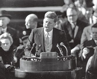 抵觸以往報告 刺殺甘迺迪 兩槍手涉案