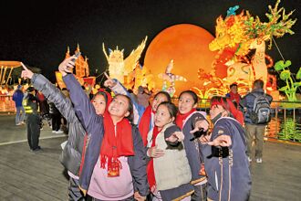 品味江城年味 體驗青山非遺