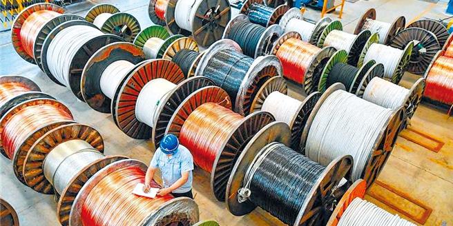 大陆11部门近日联合发布推动铜产业发展最新政策文件，要力争2027年铜矿资源量增长5至10％。（新华社）