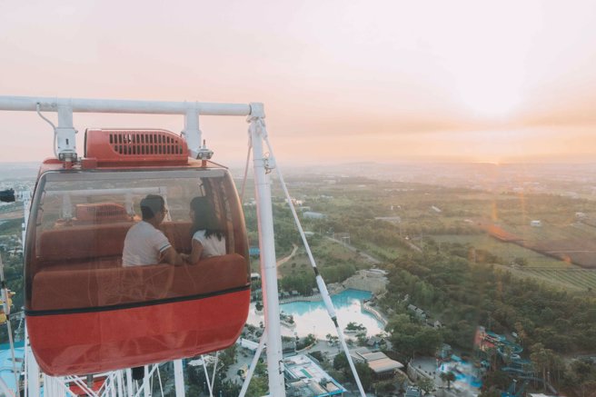 天空之梦摩天轮，0214-0227祭出情人节限定活动。(丽宝集团提供)