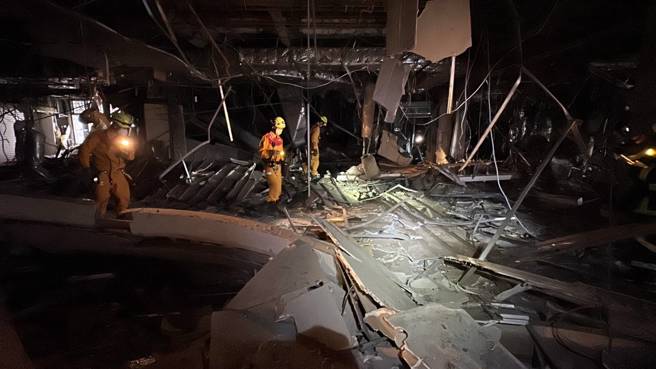 有消防队员私底下表示，气爆现场没有燃烧迹象，怀疑可能是拆除粉尘引起的尘爆。（翻摄画面）