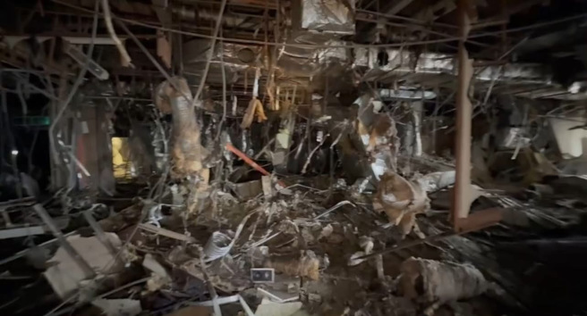 有消防队员私底下表示，气爆现场没有燃烧迹象，怀疑可能是拆除粉尘引起的尘爆。（翻摄画面）