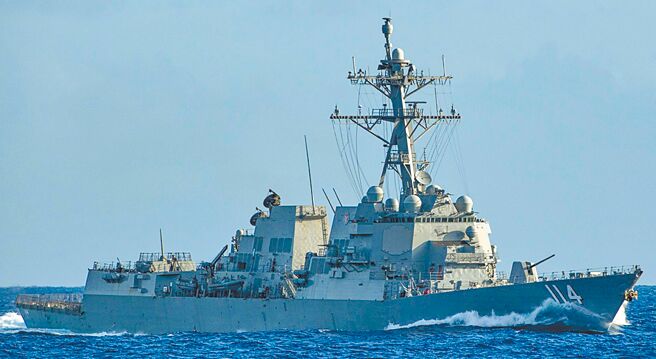 美国海军驱逐舰强生号于2月10日至12日间，由北向南通过台湾海峡。（摘自美国海军官网）