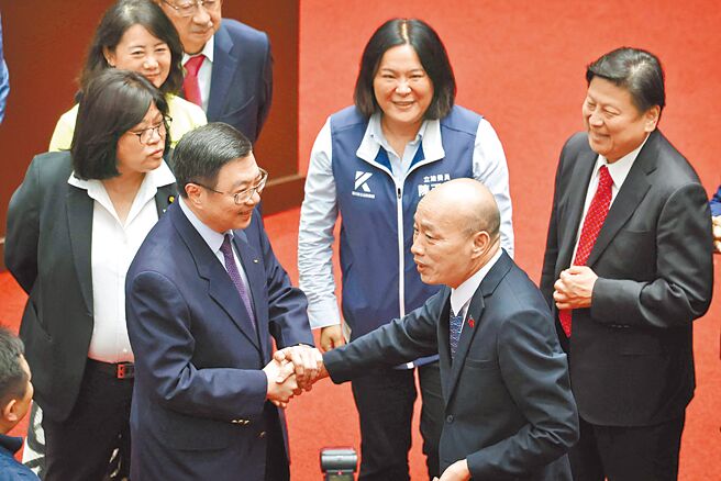 賴清德總統要求行政院長卓榮泰（左二）與立法院長韓國瑜（右二）盡速協商總預算案。（本報資料照片）