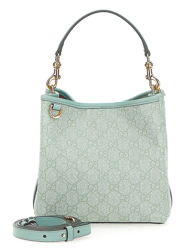 GUCCI GG Emblem粉綠色肩背包，6萬3800元。（GUCCI提供）