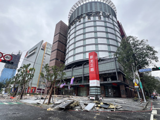 小情侶堅持去氣爆現場 曝4字原因 Uber司機一聽急退錢