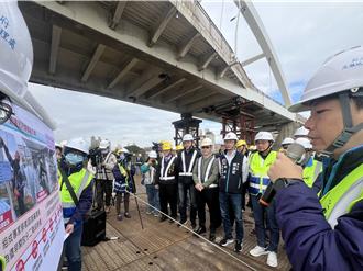 修復新月橋吊索歷時一年 侯友宜視察：盼恢復榮景