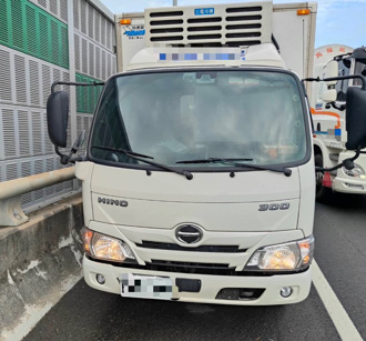 國10西向5車連環撞3人傷 交通壅塞逾1小時