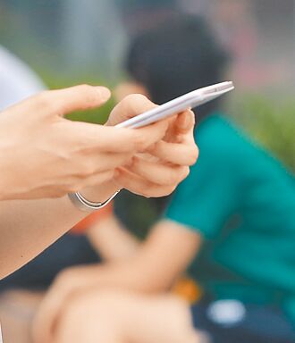 校园手机使用 全教产喊话规范