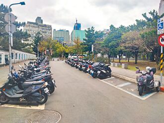 北車4路段 3／3起機車格計時收費