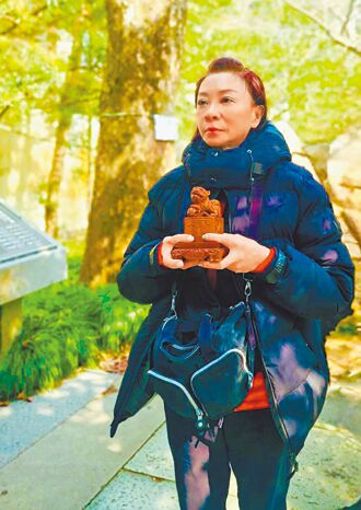 范怡文唱民歌五十前先參香