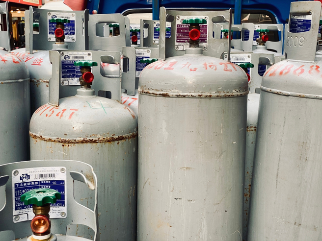 消防署提醒，在家闻到瓦斯味应先关闭瓦斯开关，将门窗打开，并通知瓦斯行派人检修；千万不要开启电器设备，以免气爆。（图：shutterstock／达志）