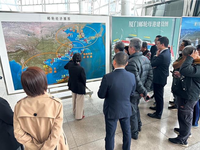 金門縣觀光處長許績鑫昨（13日）再率相關人員赴廈門與陸方交通單位交流。（金門縣政府提供）