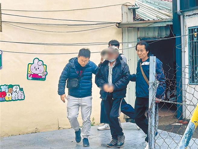 高雄分屍案凶嫌張介宗胞弟張文宗（中）因通緝失聯，一度懷疑他可能也遭遇不測，高雄警方13日將人逮獲到案。（本報資料照片）