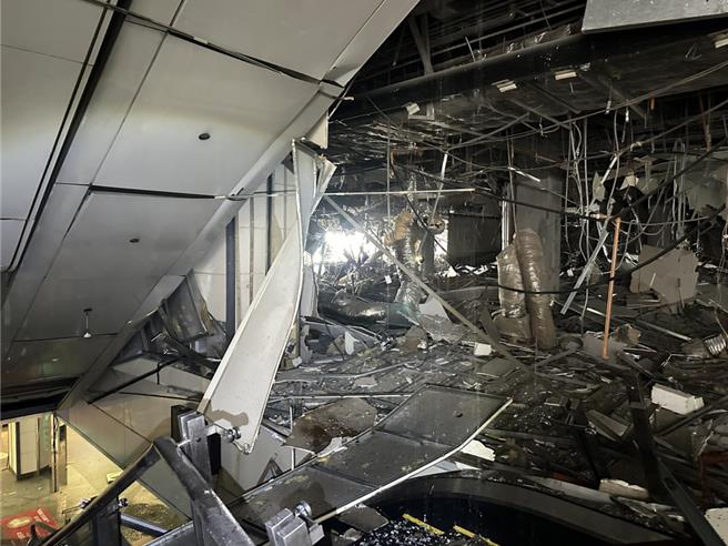 台中市新光三越氣爆事件，累計至39人傷亡。圖為氣爆意外現場。（本報資料照）