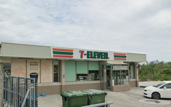 7-11满丰门市熄灯，引发大量网友讨论。（图／翻社自Google map）